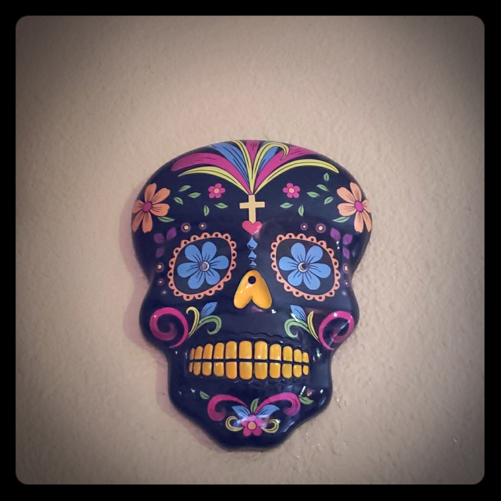 Dia De Los Muertos sugar skull plaque